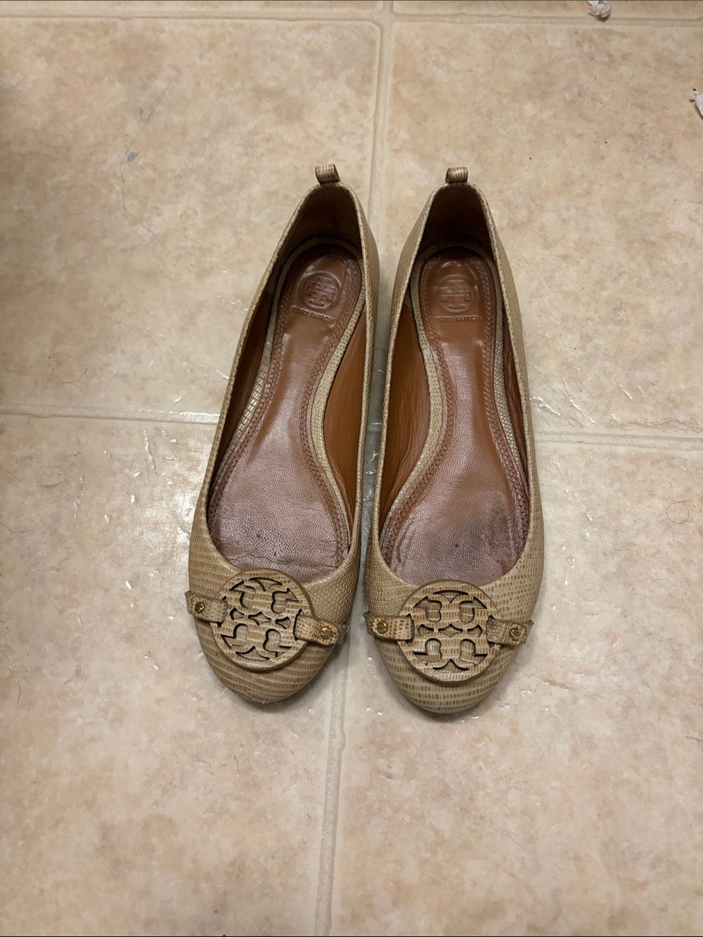 Tory Burch Beige/Tan Logo Round-Toe Ballet Flats